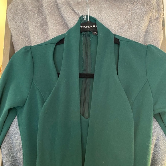 Fashion Nova - Emerald green long-sleeved bodycon dress with choker - Picture 6 of 10